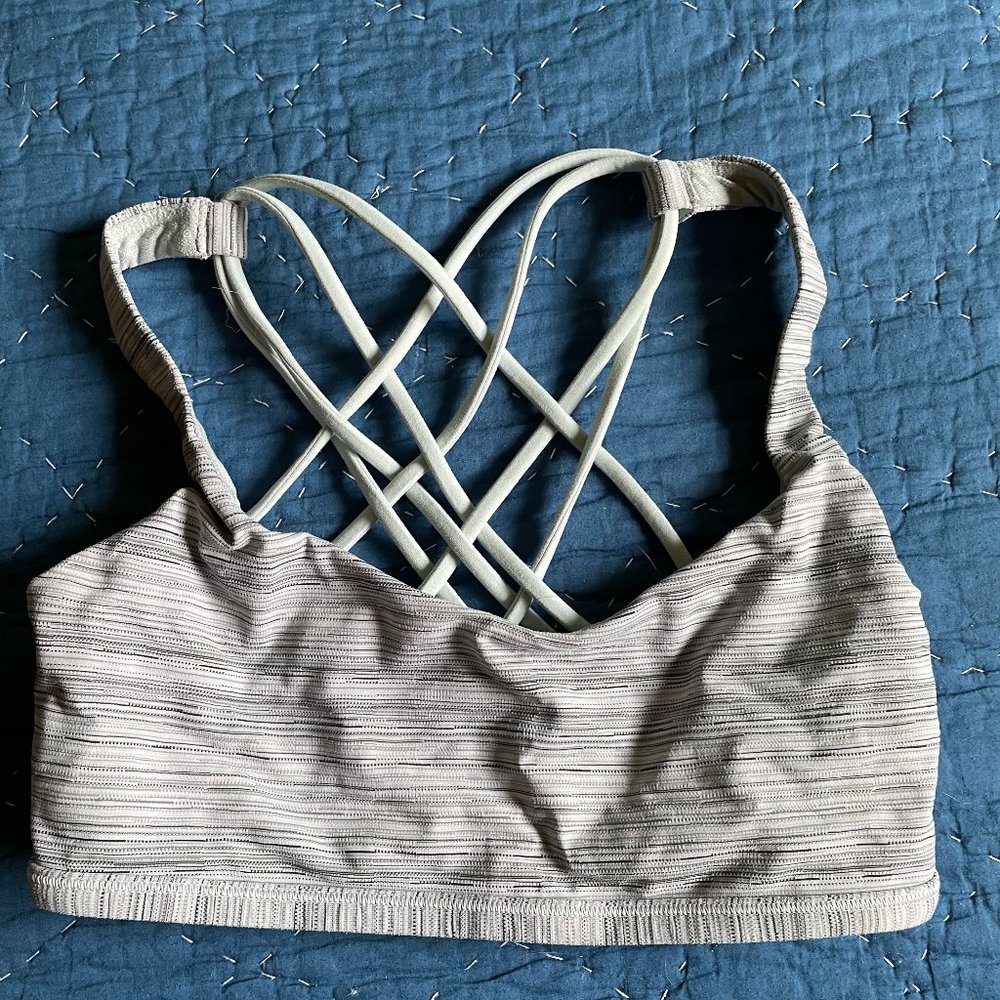 lululemon bra size 6 free to be wild